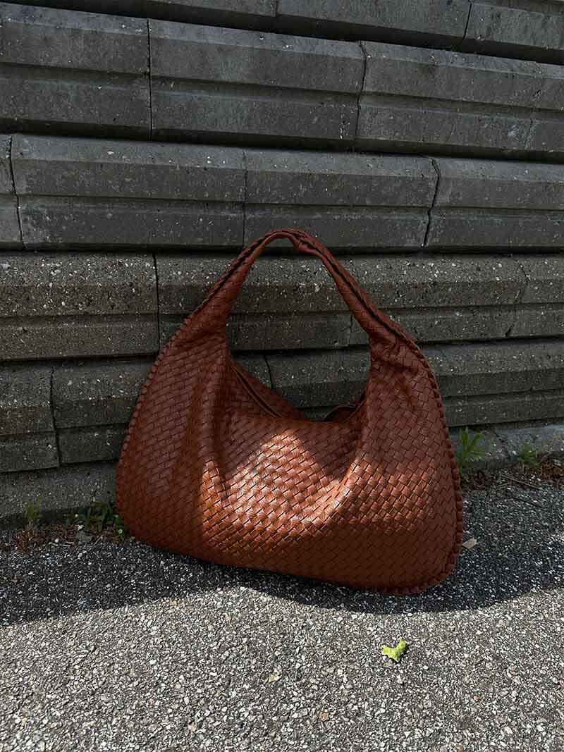Josiane | Håndtaske i Flet – Håndværksmæssig Elegance Og Tidless Charme