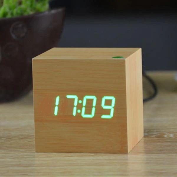 Digitális Óra Kocka – Minimalista Dizájn És LED Kijelző