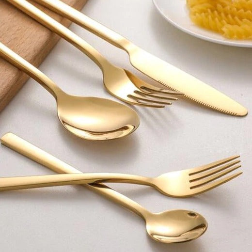 Kompletní Sada Příborů – Elegantní Kousky Pro Vybraný Stůl