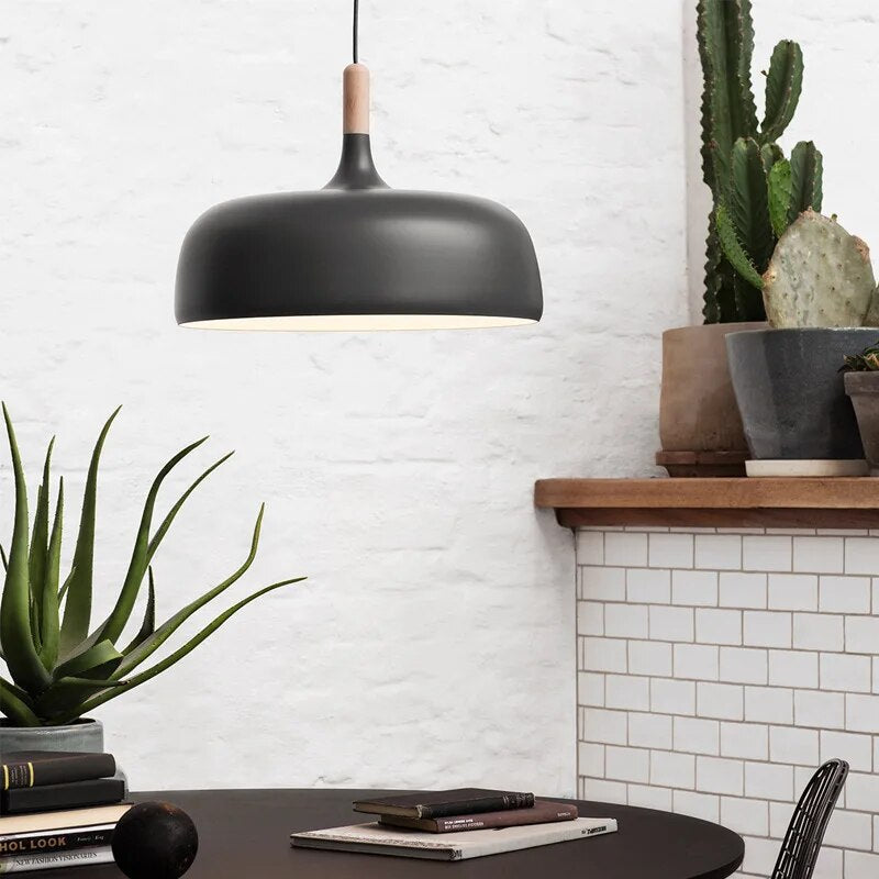Lampada a sospensione LED nordica - Linea slanciata e illuminazione morbida