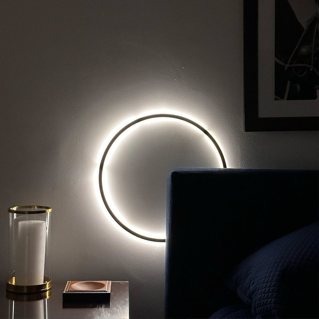 Nástenné svietidlo Halo – Elegancia a modernita 