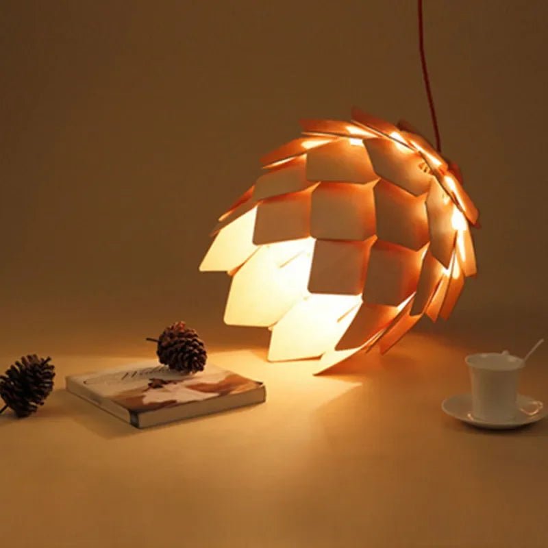Lumină Suspendată Sculpturală – Design Inspirat Din Natură 