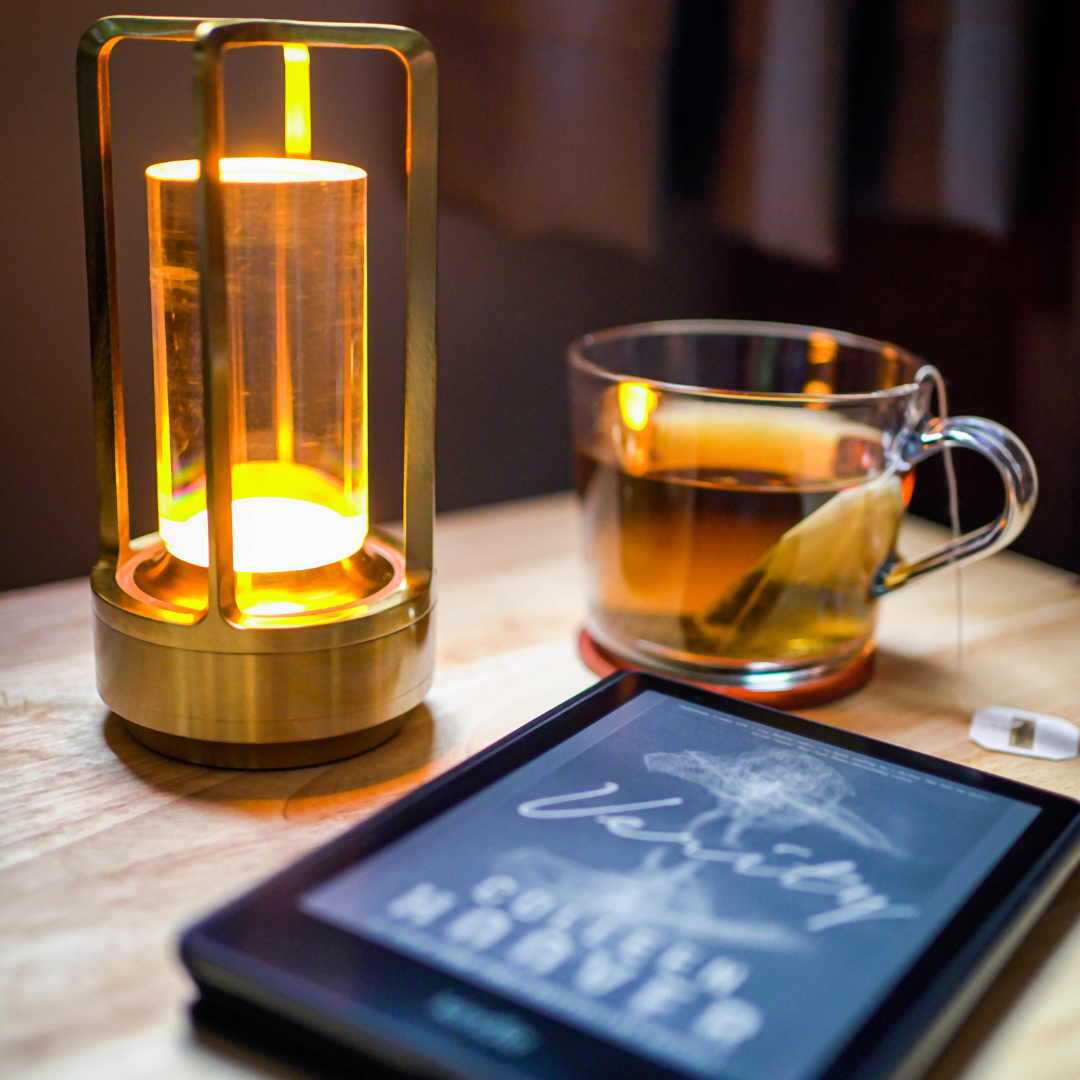 Rechargeable Table Lamp – Soft Light and Timeless Style 