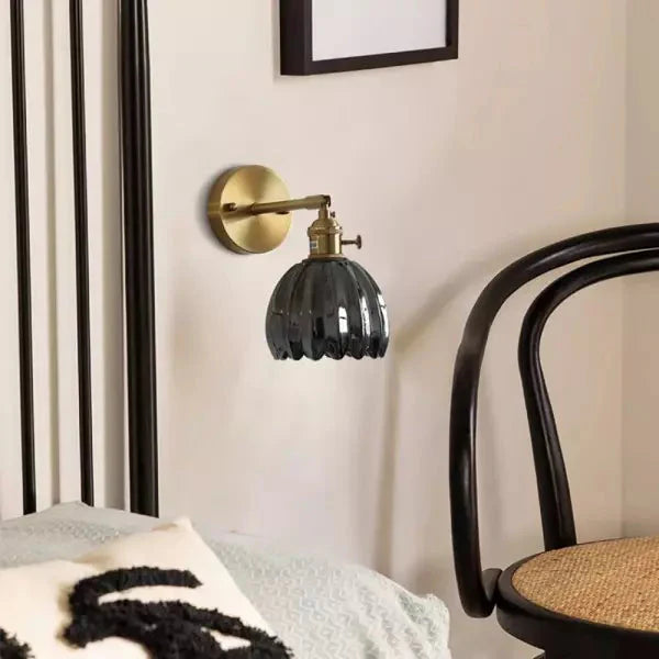 Applique Decorativa da Parete – Fiore in Bocciolo e Atmosfera Romantica 