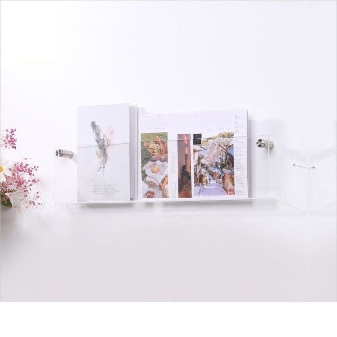 Vegghylle med magasinholder i klart design – Chic og moderne design 