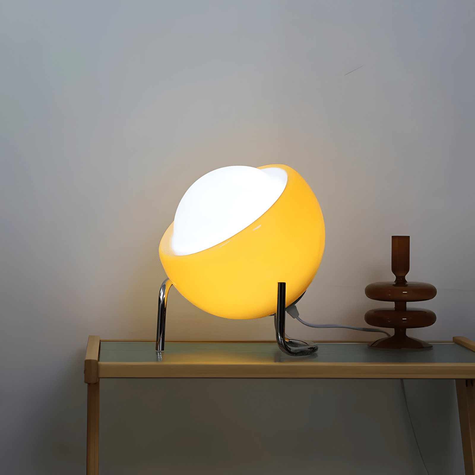 Nordická stolná lampa – Elegancia a jednoduchosť 