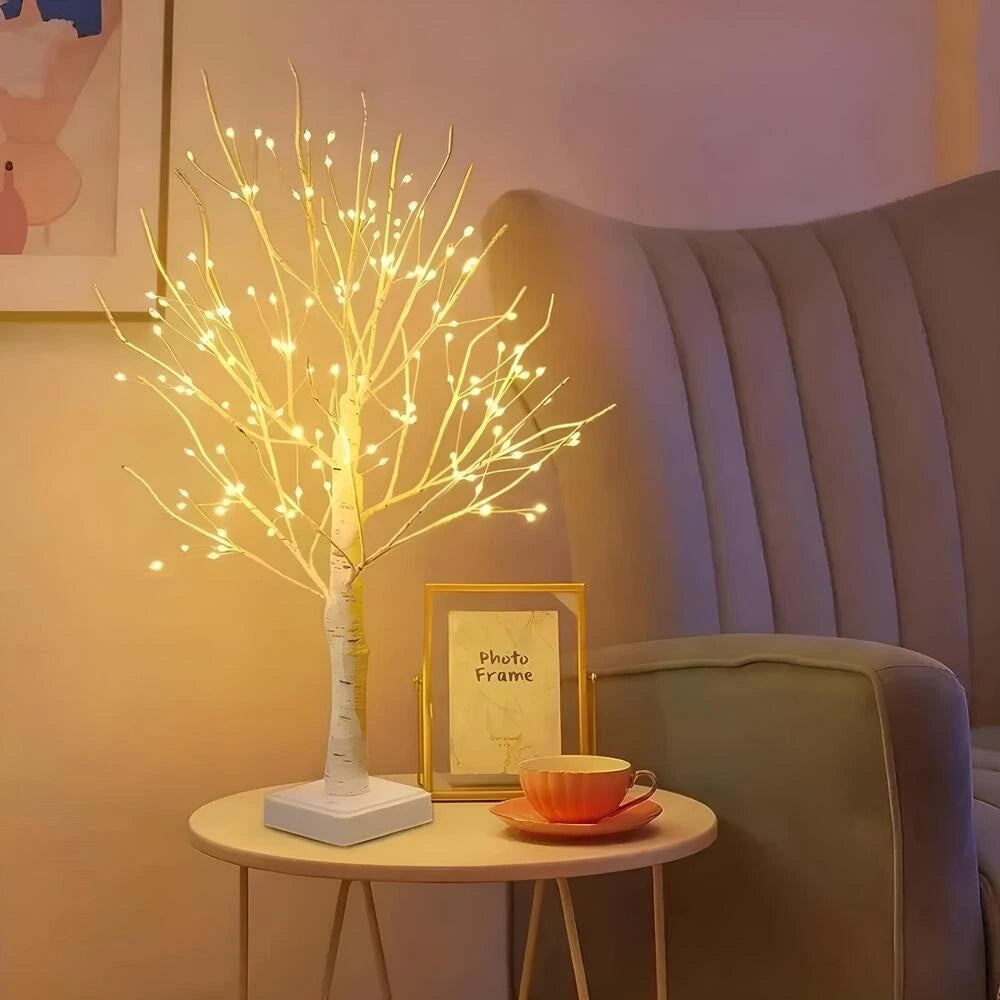 Lampada Decorativa Albero Nordico – Atmosfera Accogliente e Moderna 