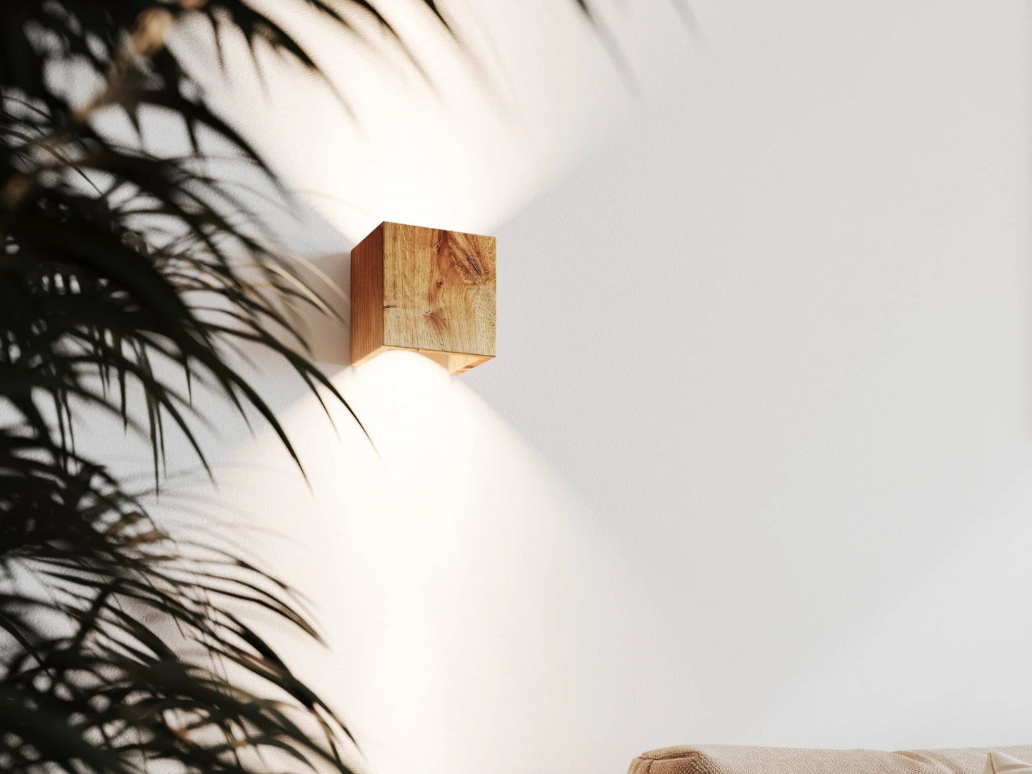 Lampada da Parete Quadrata – Stile Chic e Autentico 
