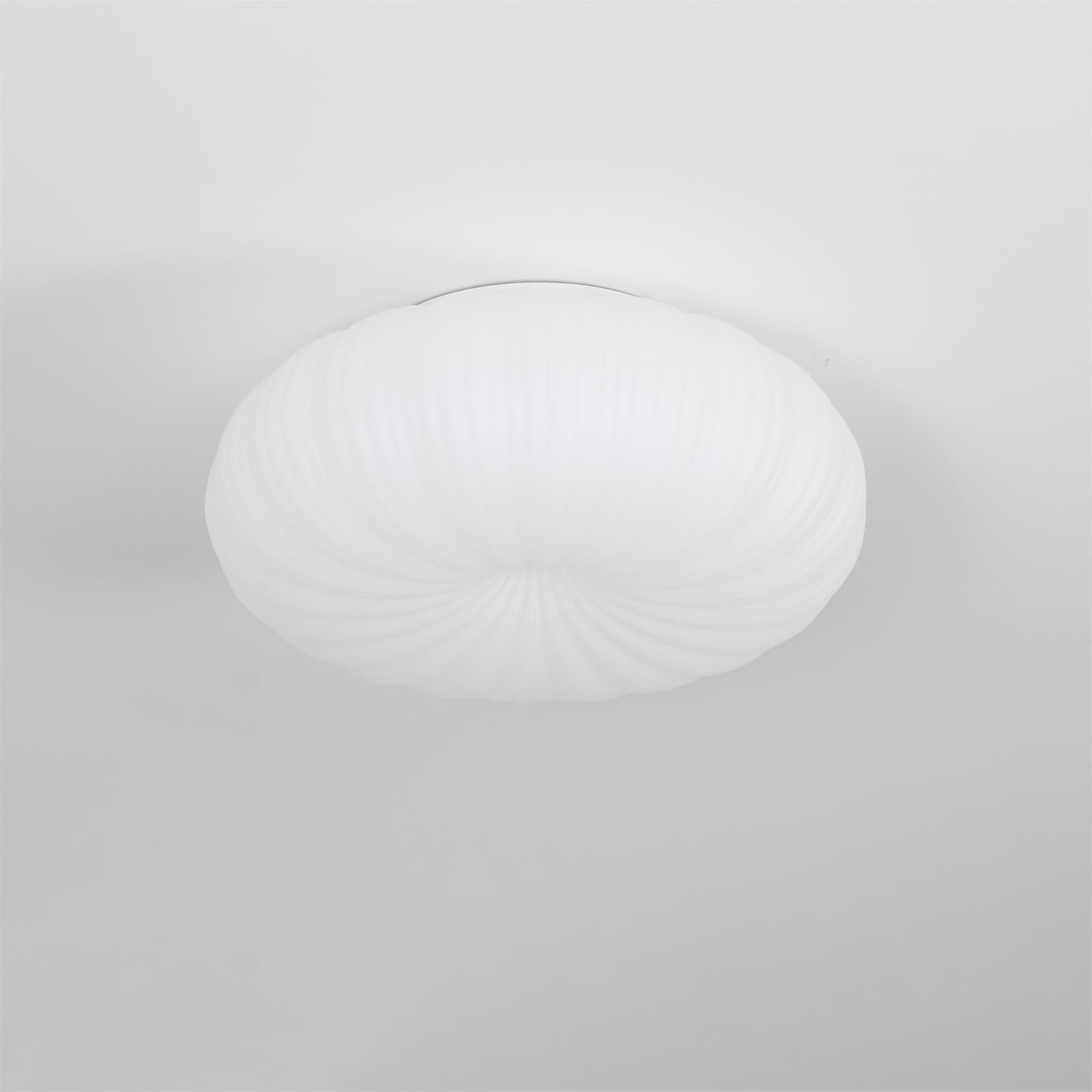 Elegant moderne taklampe – justerbart lys og personlig atmosfære 