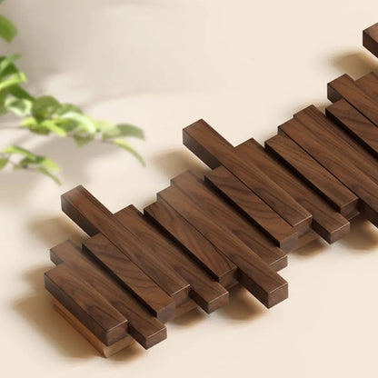 Modern Wall Coat Rack – Practical, Discreet, and Magnetic 