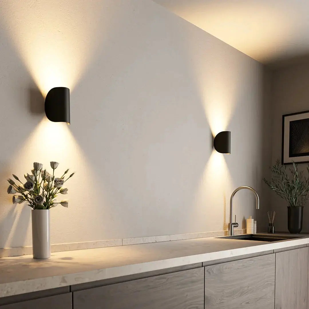 مصباح حائط LED أنيق - إضاءة أنيقة وعصرية