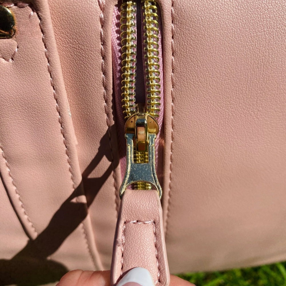 Travel Bag - Style and Rain Protection
