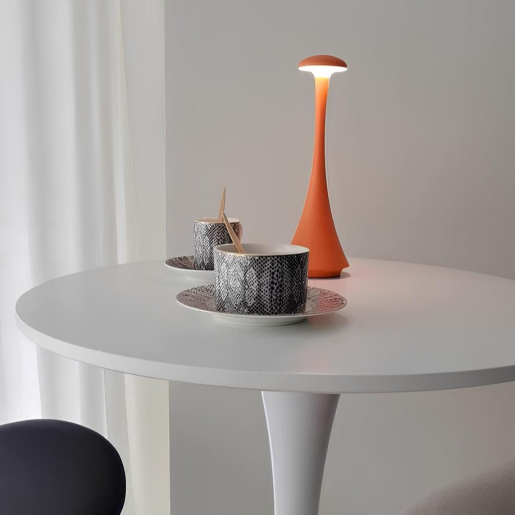 Lampa stołowa wyprofilowana – elegancja i nowoczesność 