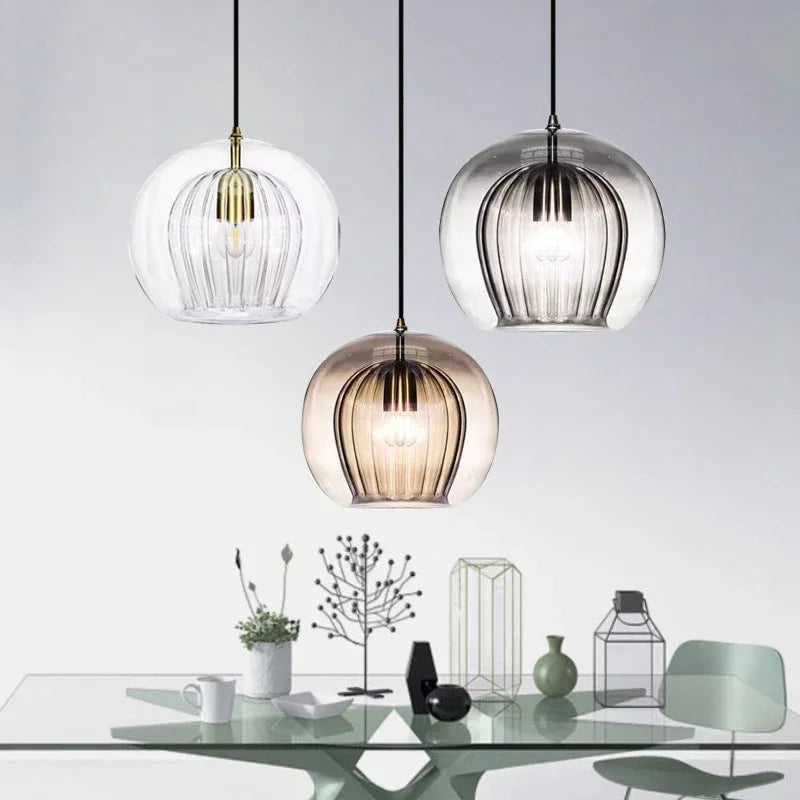Esfera de cristal moderna - Luz suave y estilo refinado