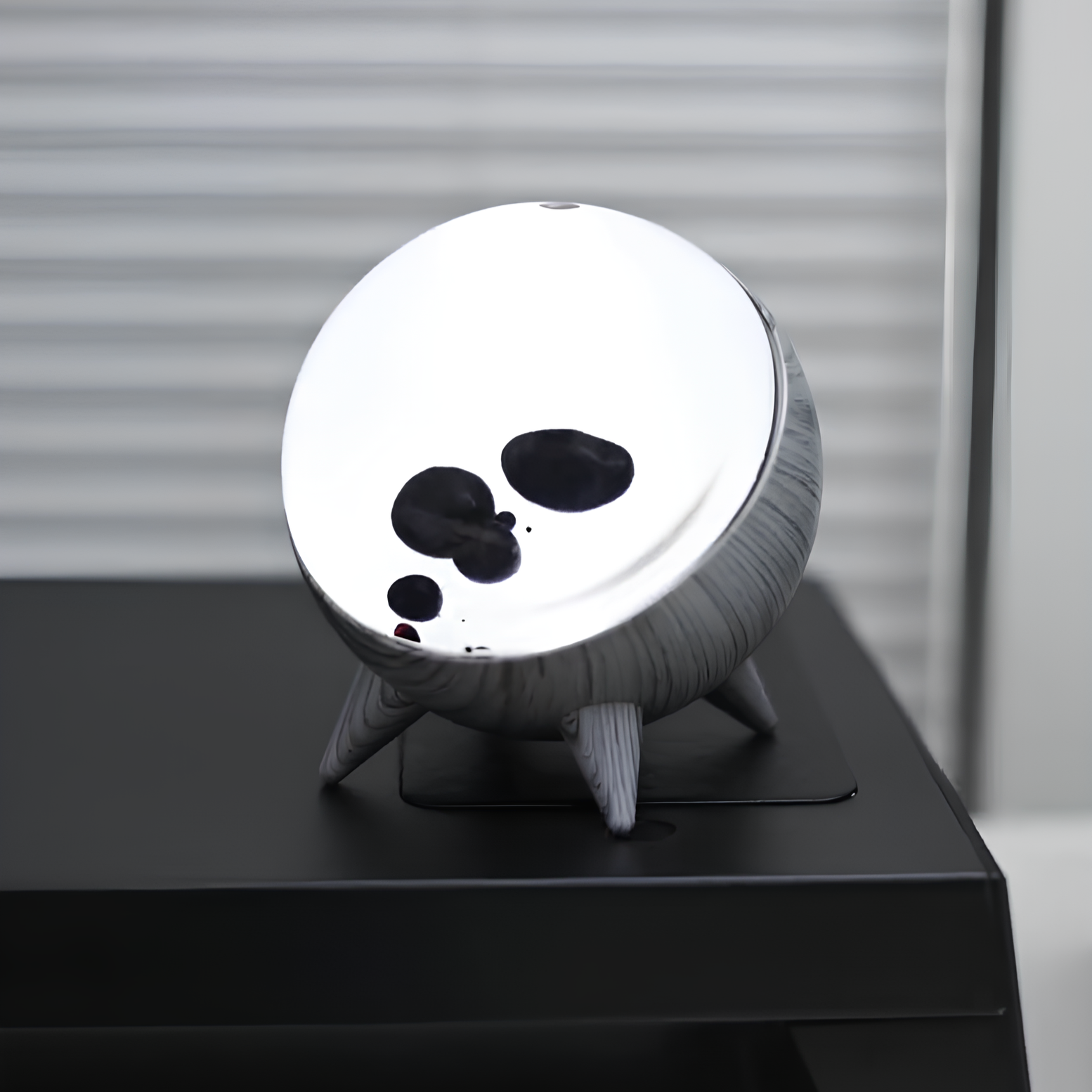 Interaktiv dekorativ lampe – Lys- og designspill 