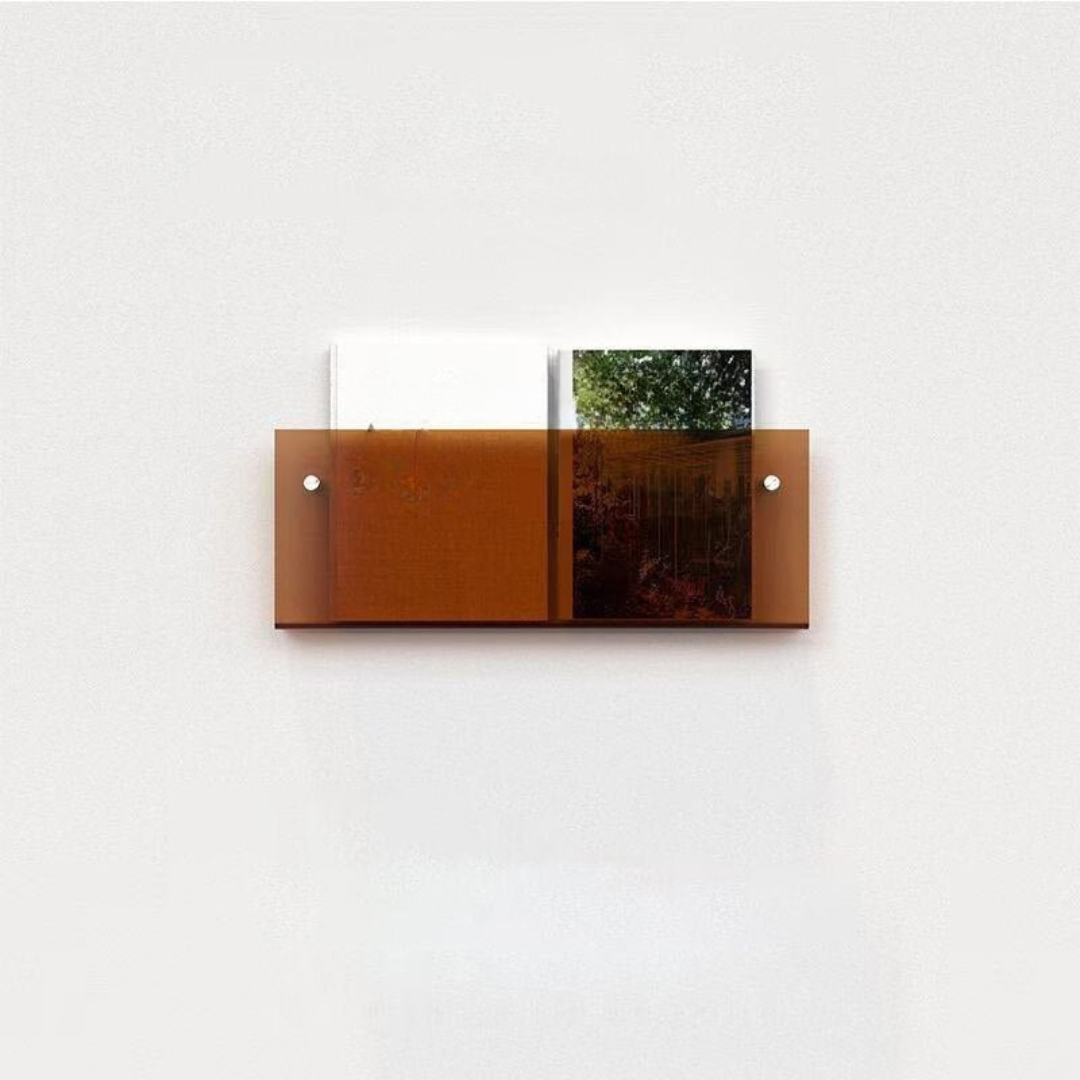 Vegghylle med magasinholder i klart design – Chic og moderne design 