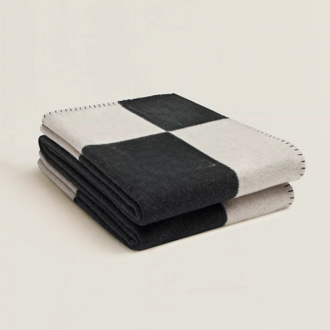 Xadrez - Elegância Moderna e Conforto Aconchegante 