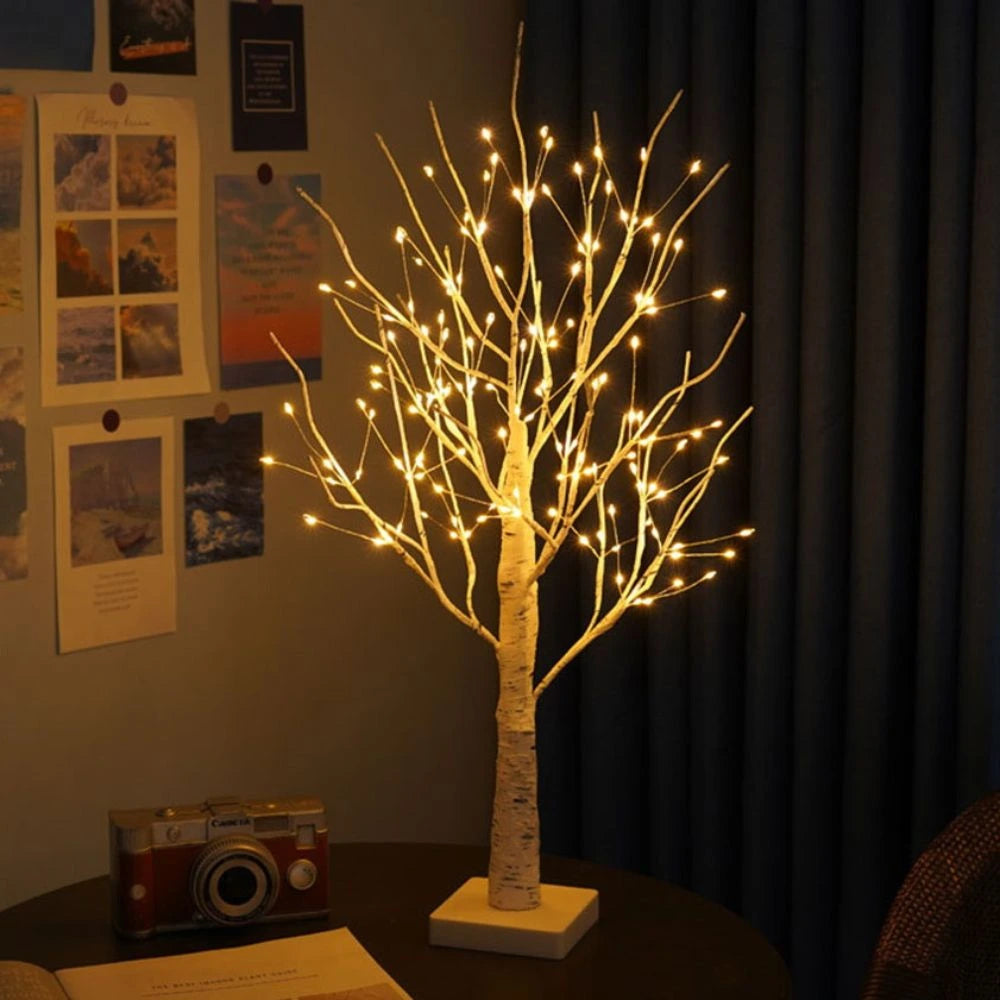 Lampada Decorativa Albero Nordico – Atmosfera Accogliente e Moderna 