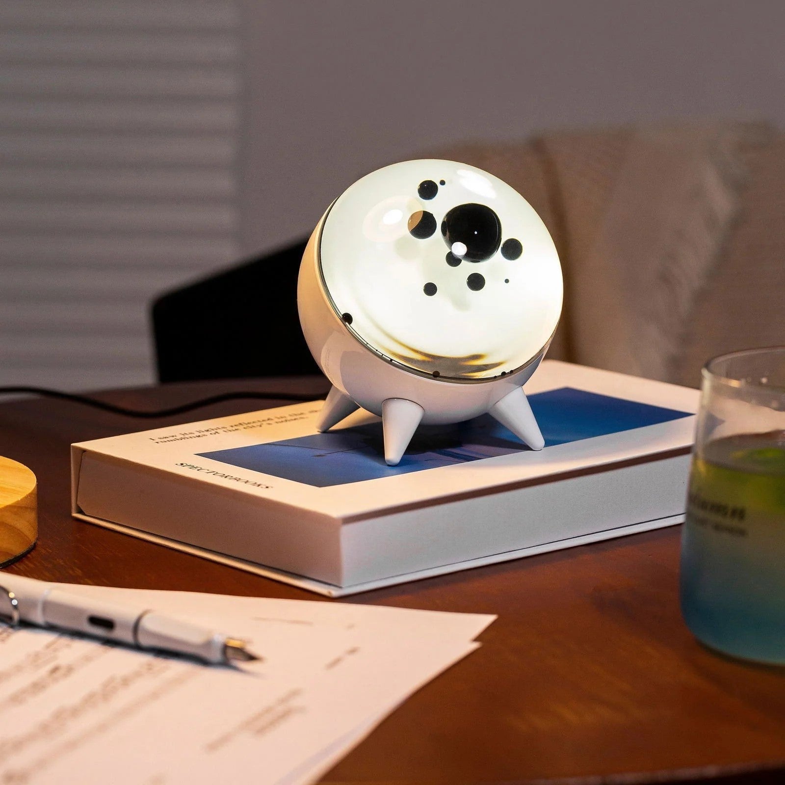 Interaktiv dekorativ lampe – Lys- og designspill 
