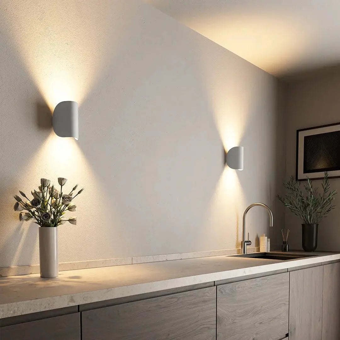 مصباح حائط LED أنيق - إضاءة أنيقة وعصرية