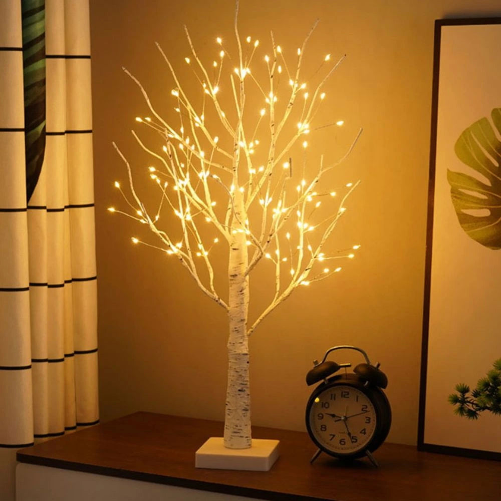 Lampada Decorativa Albero Nordico – Atmosfera Accogliente e Moderna 