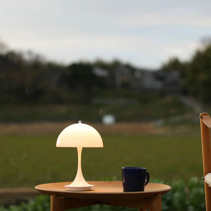 LED Bordlampe – Genopladelig og belysning med tre niveauer 